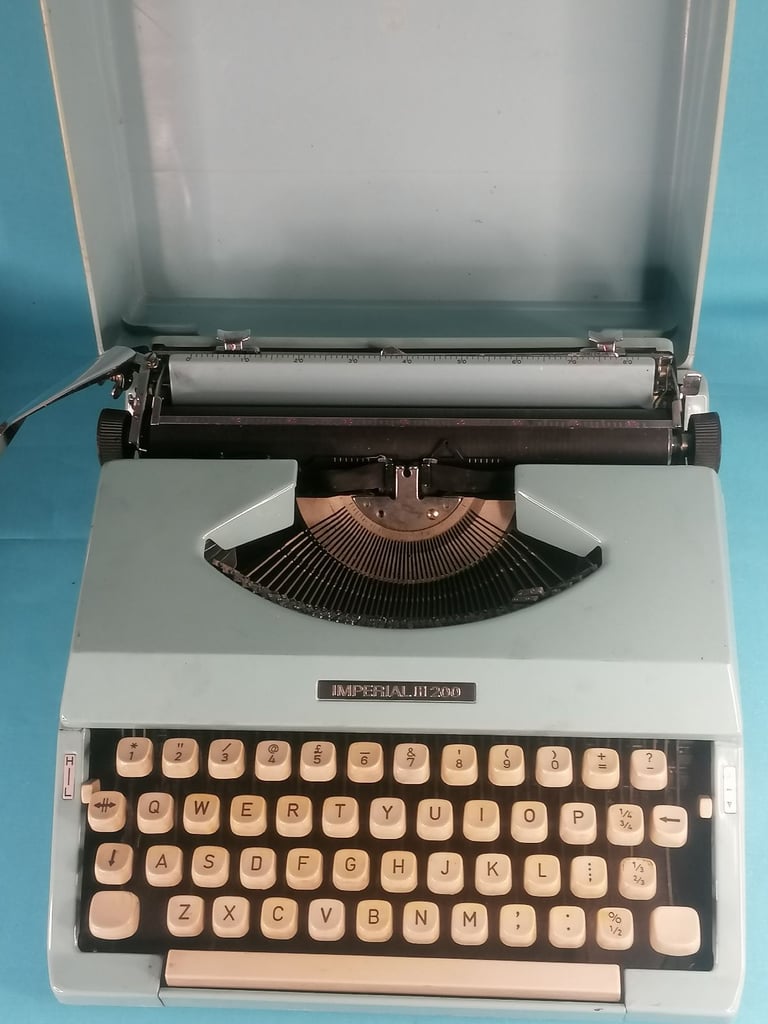 Vintage, Antique, Imperial Signet Manual Portable Typewriter with Carry, Case Retro Vintage Prop.