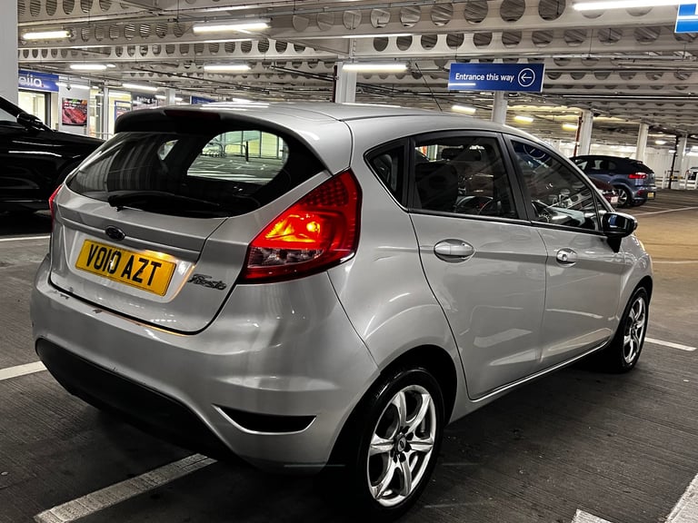 Ford, FIESTA, Hatchback, 2010, Manual, 1242 (cc), 5 doors