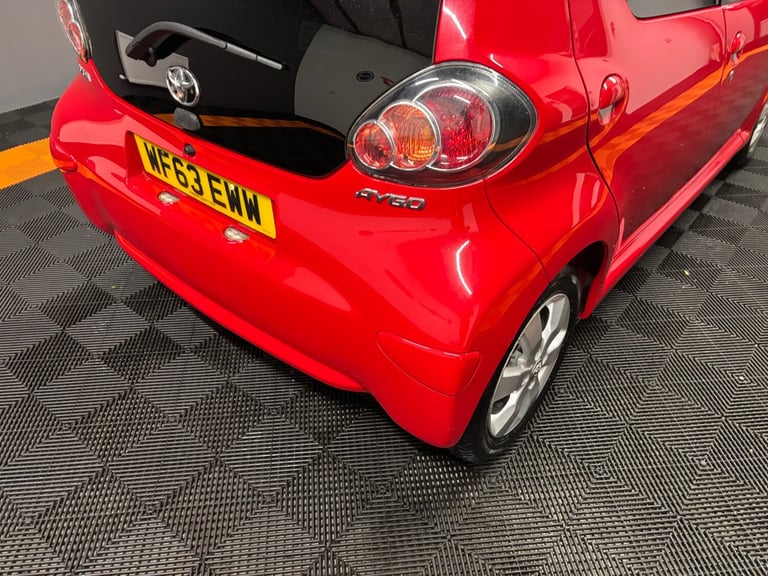 2013 Toyota AYGO 1.0 VVT-i Move with Style 5dr HATCHBACK Petrol Manual