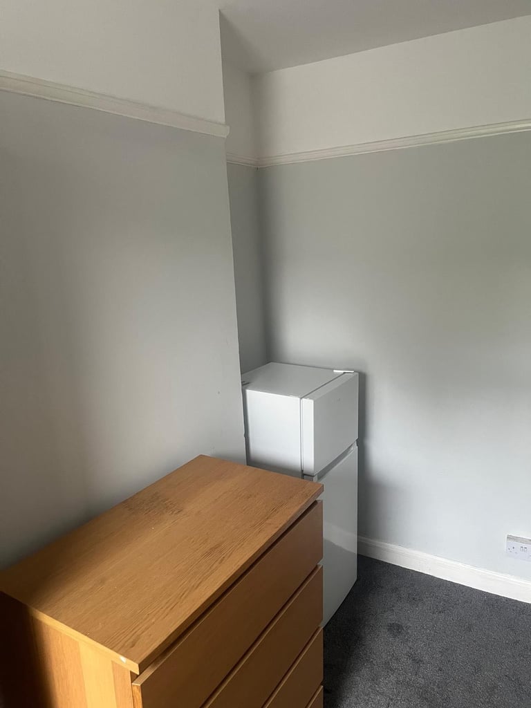 Room to rent 