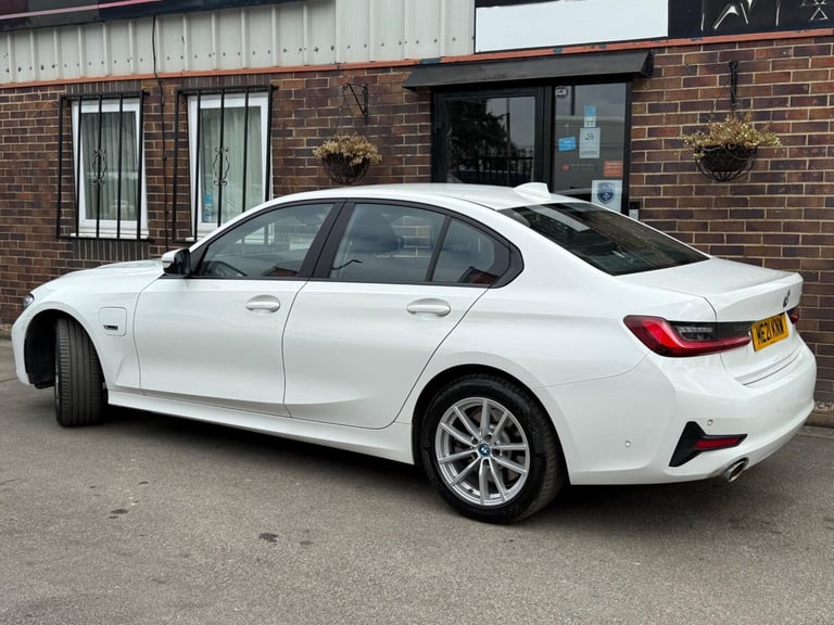 2021 BMW 3 Series 2.0 330e 12kWh SE Pro Auto Euro 6 (s/s) 4dr SALOON Petrol/Electric Hybrid Autom...