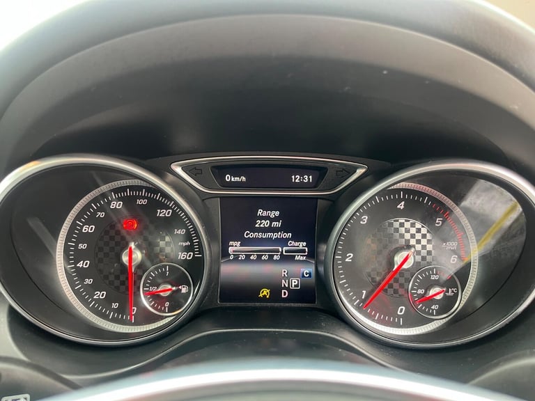 2018 MERCEDES-BENZ A180D AMG LINE 1 OWNER FULL SERVICE HISTORY LOW MILES