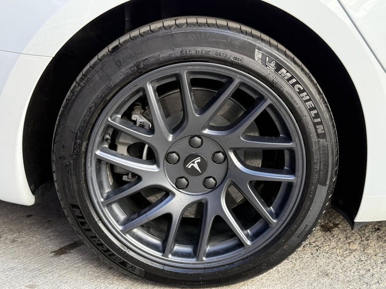 2024 Tesla Model 3 (Dual Motor) Long Range Saloon 4dr Electric Auto 4WDE (306 ps) Saloon Electric...