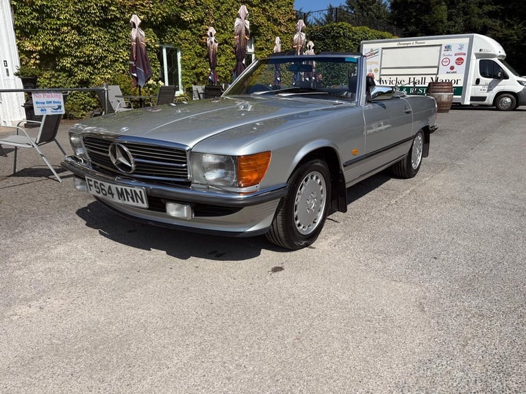 image for 1988 Mercedes-Benz SL Class 500 SL 2dr Auto Petrol