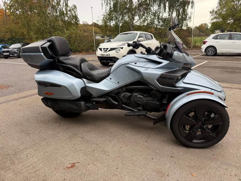 2021 Can-Am Spyder F3 Limited 1330cc 6 speed semi automatic trike in Blue Met