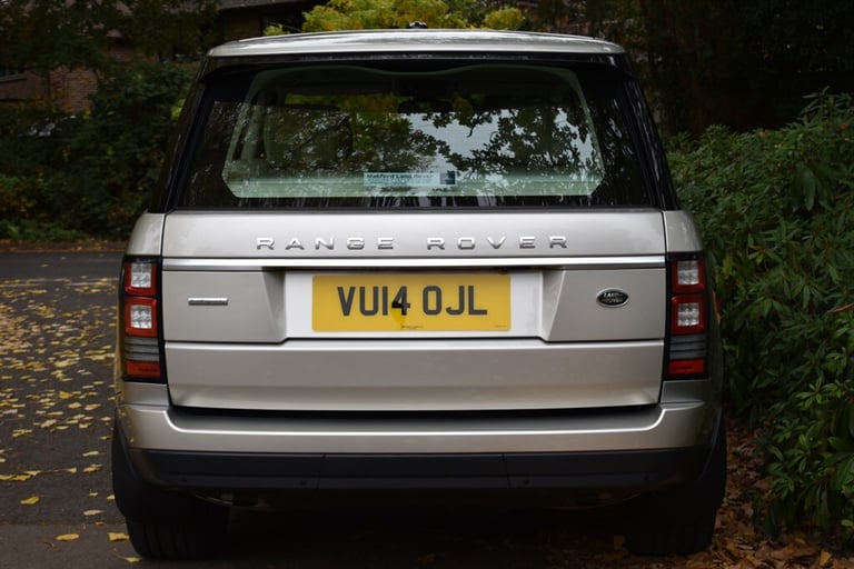 2014 Land Rover Range Rover V8 AUTOBIOGRAPHY+11 Services carried out! Estate Petrol Automatic