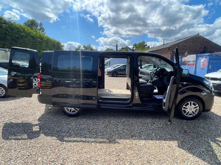 2021 Vauxhall Vivaro 2.0 Turbo D 3100 Dynamic Auto L2 H1 Euro 6 (s/s) 6dr PANEL VAN Diesel Automatic