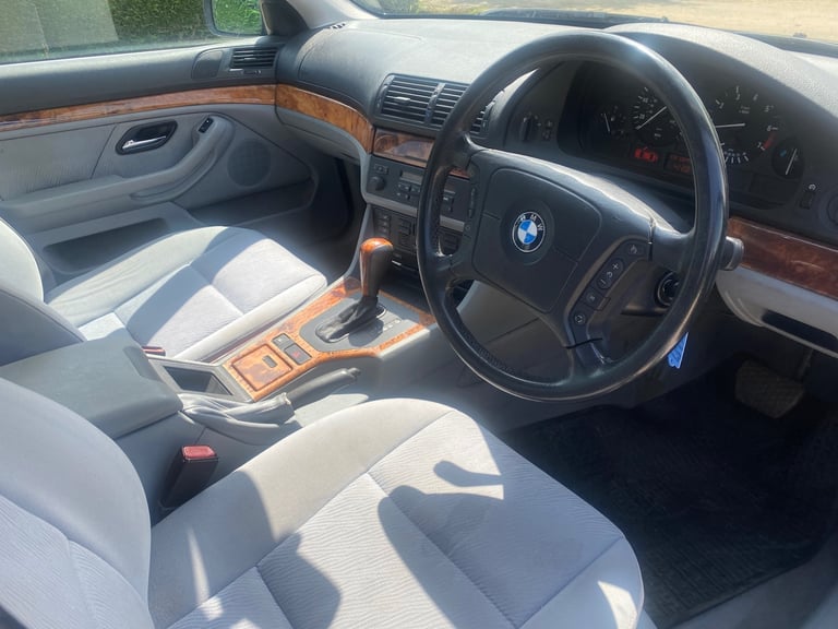 2001 BMW 5 Series 525i SE 5dr Auto ESTATE [2001-X] ESTATE Petrol Automatic