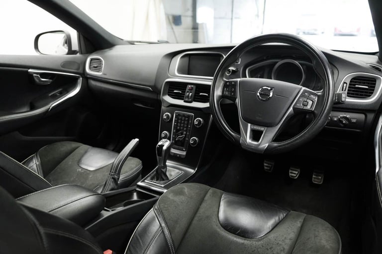  Volvo V40 2.0 D2 R-Design Nav Plus Euro 6 (s/s) 5dr Diesel Manual