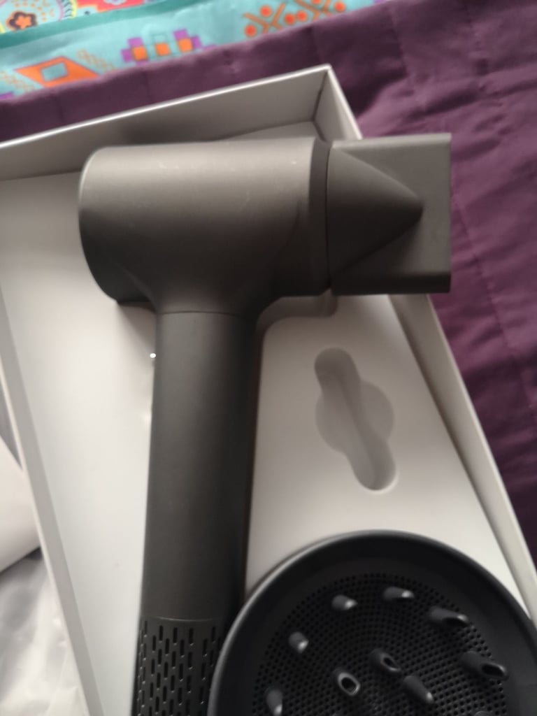 TQQ HAIRDRYER WITH DIFFUSER 