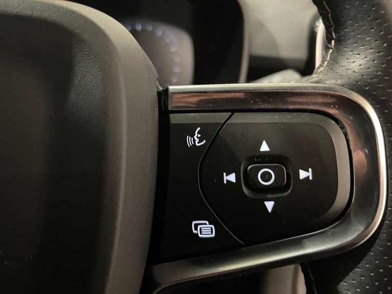 2019 Volvo XC40 1.5 T3 R-Design SUV 5dr Petrol Manual Euro 6 (s/s) (156 ps) ESTATE Petrol Manual