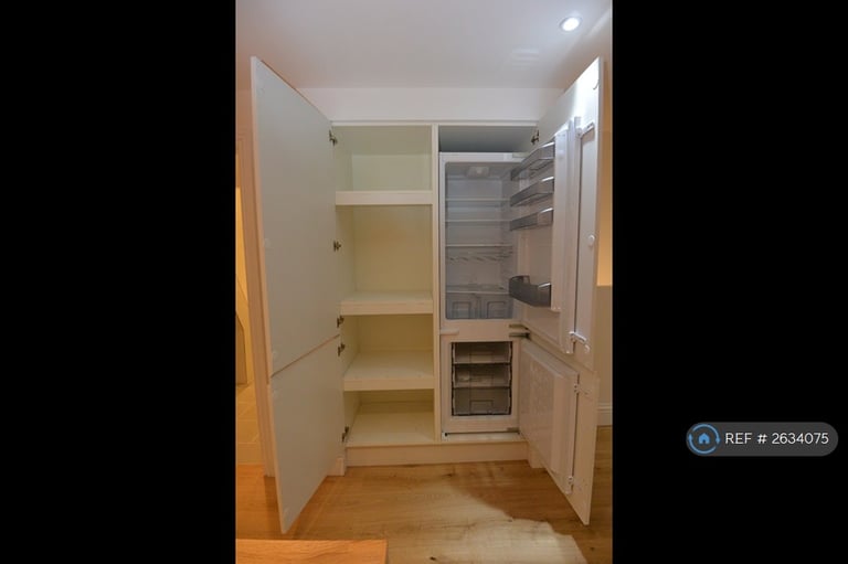 3 bedroom flat in Castle Hill Avenue, Folkestone, CT20 (3 bed) (#2634075)