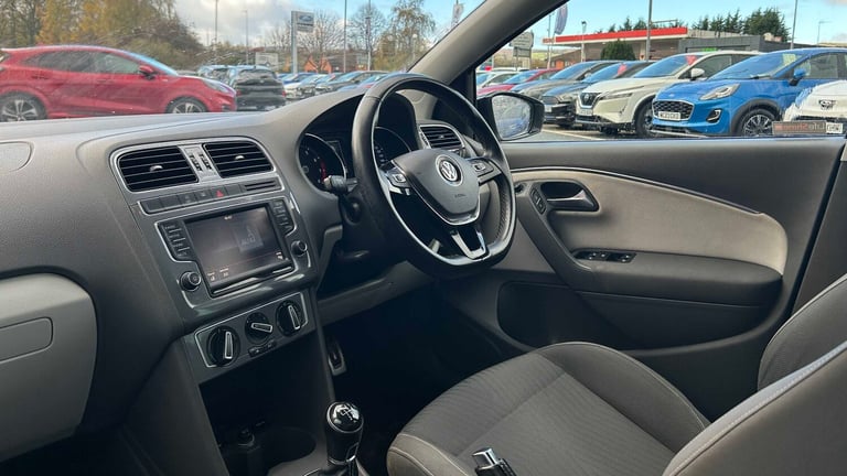 2015 Volkswagen Polo 1.2 TSI SE Design 5dr Hatchback Petrol Manual