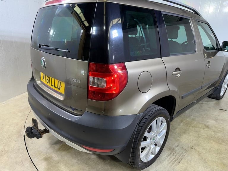 2012 61 SKODA YETI 2.0 TDI ELEGANCE SUV 5DR DIESEL DSG 4WD EURO 5 (140 PS) DIESE