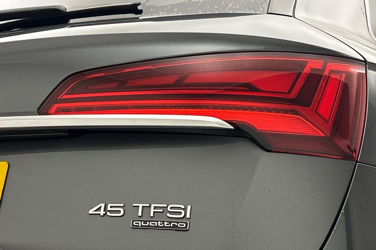  Audi Q5 S line 45 TFSI quattro 265 PS S tronic Petrol Automatic