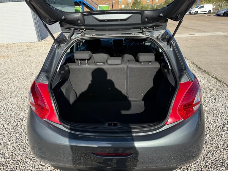 2015 Peugeot 208 1.2 VTi PureTech Active Euro 6 5dr HATCHBACK Petrol Manual