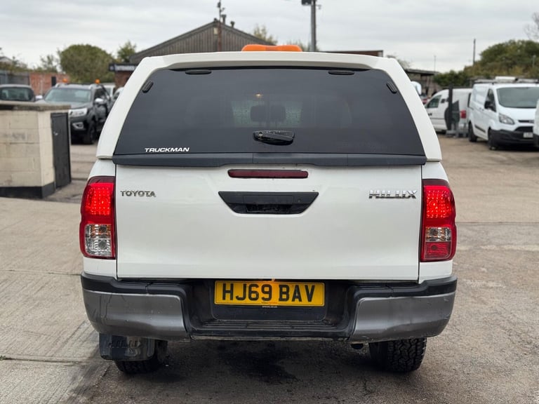 2019 Toyota Hilux Active D/Cab Pick Up 2.4 D-4D PICK UP DIESEL Manual