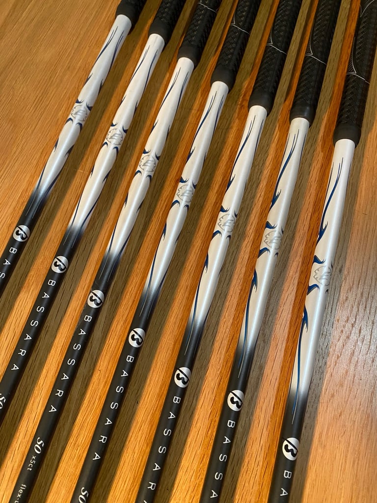 * SOLD * LADIES CALLAWAY XR OS (oversize) IRONS.  R/H  * Full 7 piece matching set *