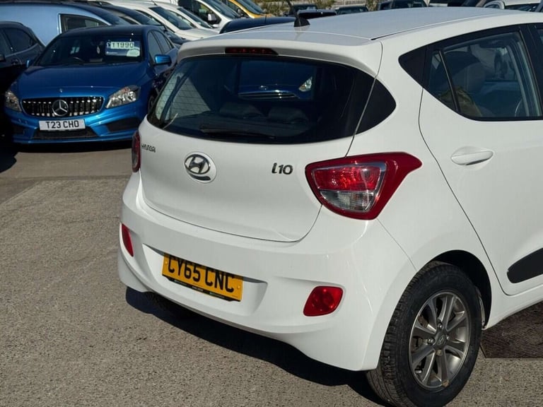 2015 Hyundai i10 1.0 Blue Drive Premium 5dr HATCHBACK PETROL Manual