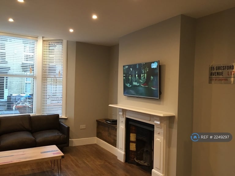 6 bedroom house in Gresford Avenue, Liverpool, L17 (6 bed) (#2249297)