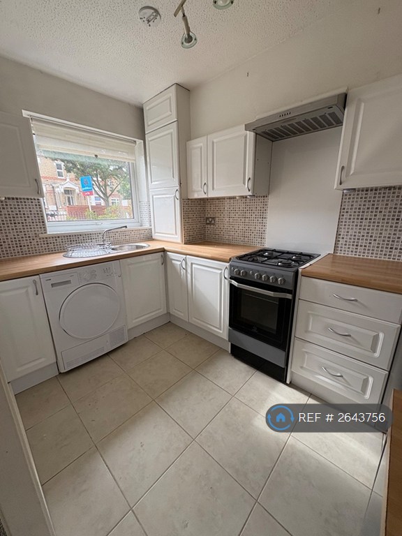 1 bedroom flat in Relko Gardens, Sutton, SM1 (1 bed) (#2643756)