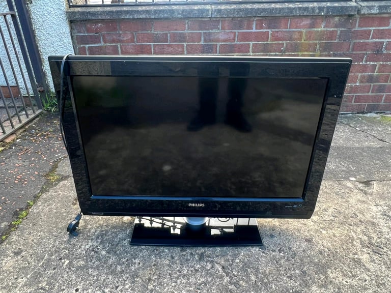 32 inch Philips tv perf t working order £75