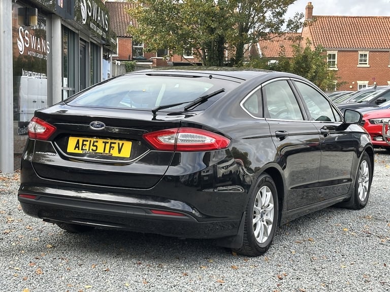 2015 Ford Mondeo 2.0 TDCi EcoNetic Zetec Diesel Manual 5 Door Hatchback Black