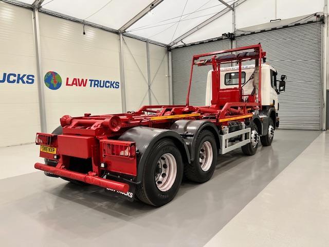 Scania P370 8x4 Rest Cab Hookloader Manual