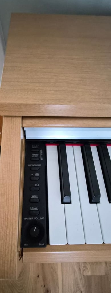 Yamaha Arius YDP-141 Electric Digital Piano