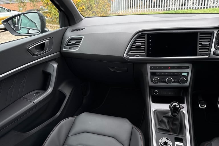 2025 SEAT Ateca 1.5 TSI EVO FR Black Edition Euro 6 (s/s) 5dr SUV PETROL Manual
