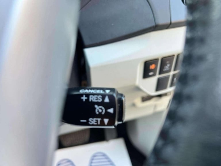 2013 Toyota Prius  1.8 VVT-h T Spirit CVT Euro 5 (s/s) 5dr Hatchback HYBRID ELECTRIC Automatic