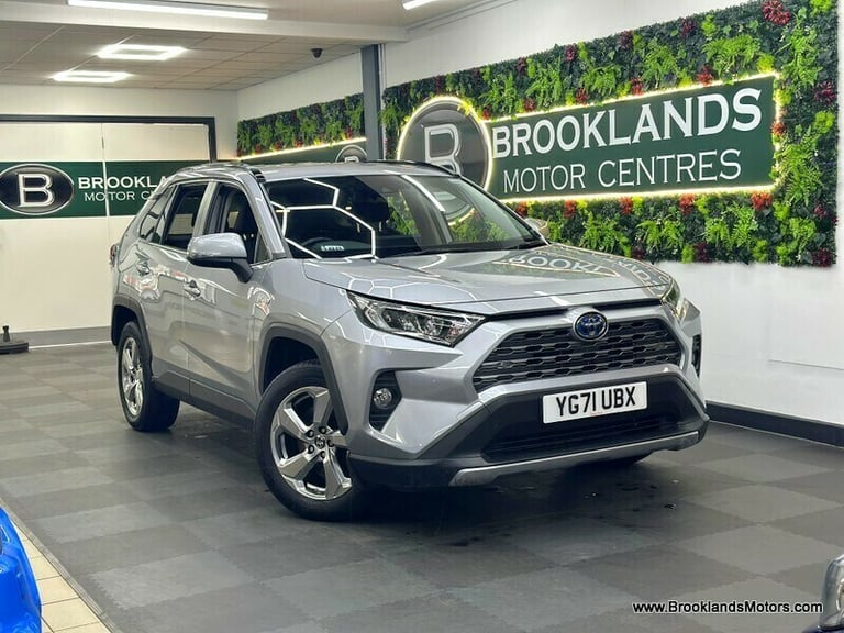 Toyota RAV4 2.5 VVT-I DESIGN [SAT NAV, REVERSE CAMERA &amp; 4WD]