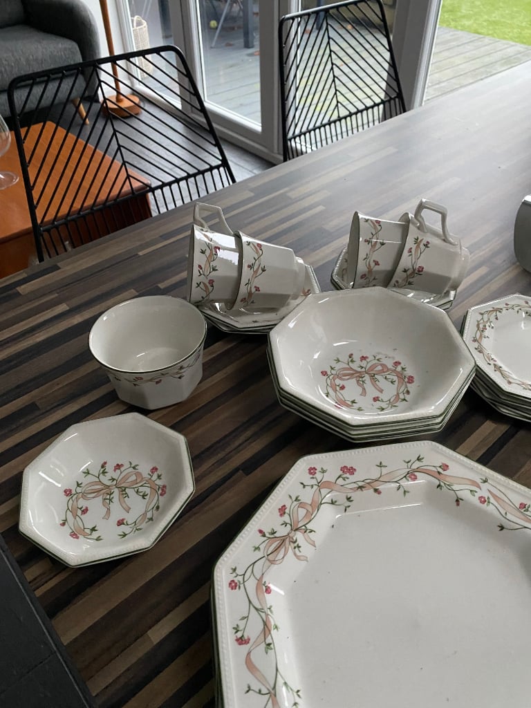 Eternal Beau Johnson Brothers dinner service immacukate | in Coventry, West  Midlands | Gumtree