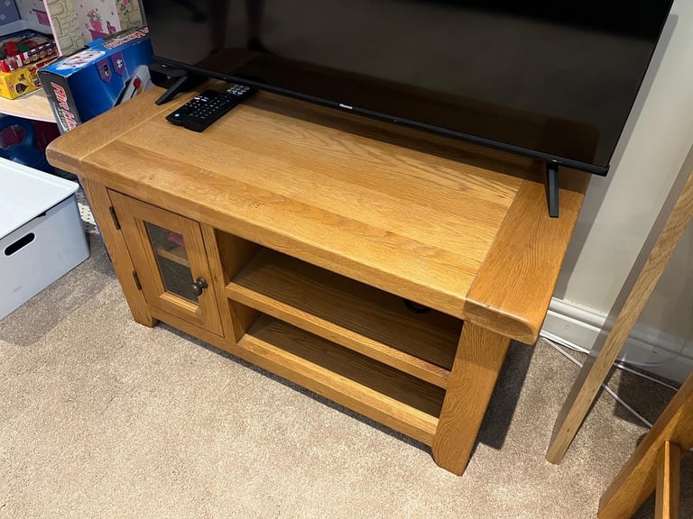 Oak solid TV unit 