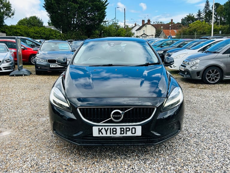 2018 Volvo V40 2.0 T2 Momentum Hatchback 5dr Petrol Manual Euro 6 (s/s) (122 ps)