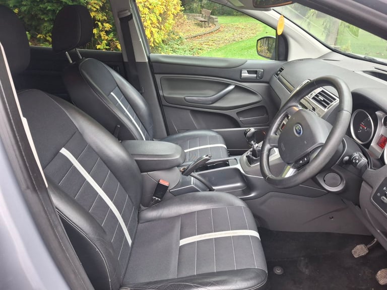 IMMACULATE FORD KUGA TITANIUM 2.0 TDI sportage juke 3008 x3 q3 q5 moka