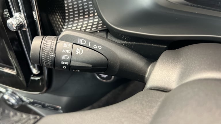 2025 Volvo XC40 Black Edition Plus, B3 Mild hybrid, Petrol (Rear Camera, BLIS) Estate Petrol Auto...