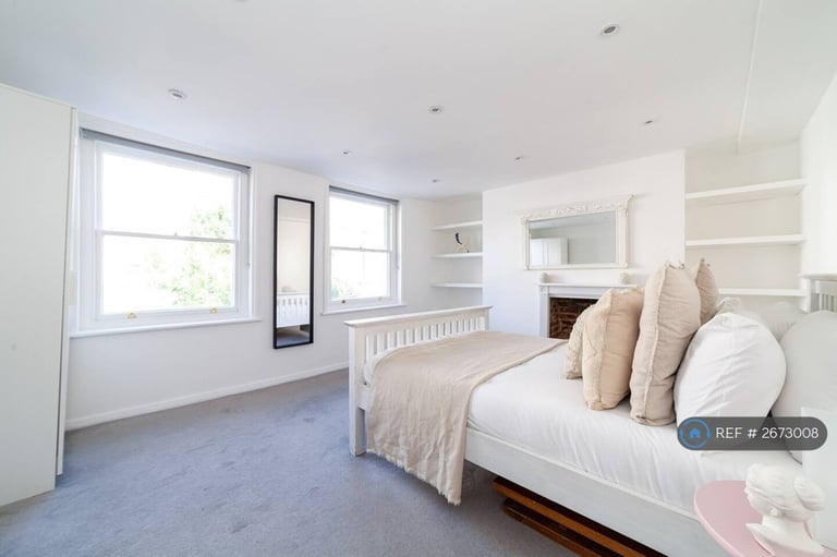 3 bedroom flat in Hill Rise, Richmond, TW10 (3 bed) (#2673008)