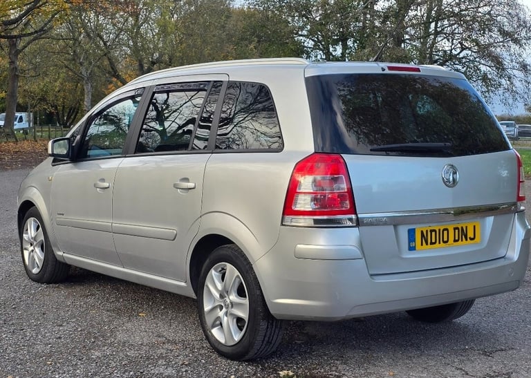 7 SEATER VAUXHAL ZAFIRA 1.6 PETROL MANUAL IN TOP CONDITION. 1 YEAR MOT. 3 OWNERS
