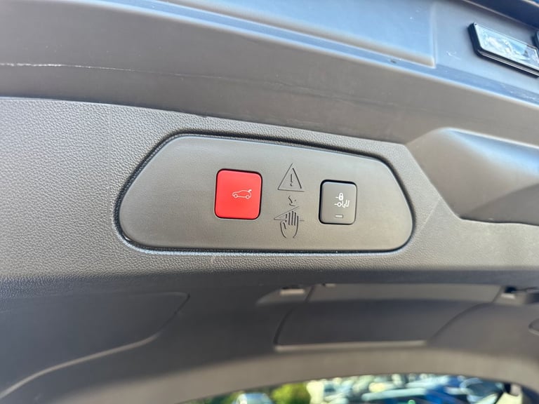 2023 Vauxhall Grandland 1.2 Turbo Ultimate 5dr Hatchback PETROL Manual