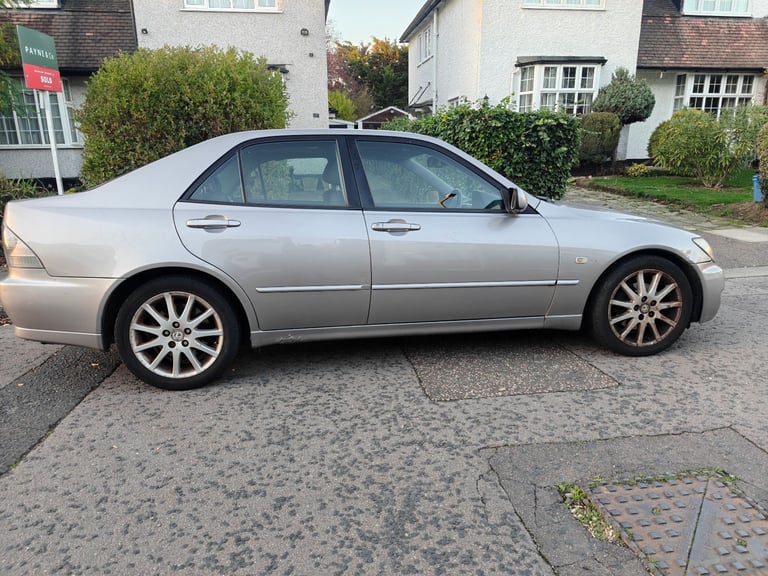 Lexus is200 Limited edition 2004 Auto