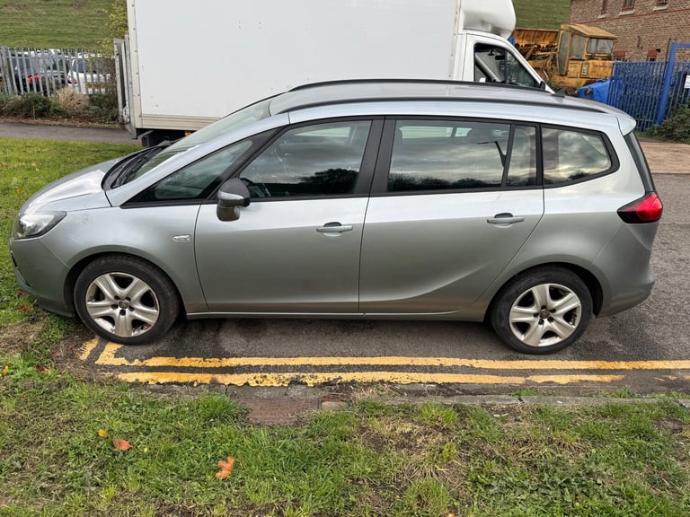 2012 Vauxhall Zafira 1.8i Exclusiv 5dr MPV Petrol Manual