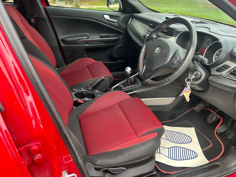 2013 Alfa Romeo Giulietta 1.4 TB MultiAir Collezione 5dr HATCHBACK Petrol Manual