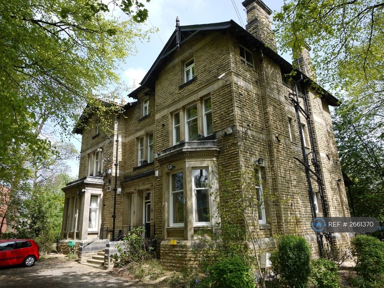 2 bedroom flat in North Hill Road, Leeds, LS6 (2 bed) (#2661370)