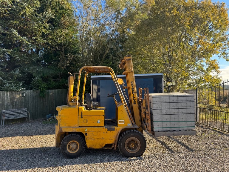 Caterpillar forklift