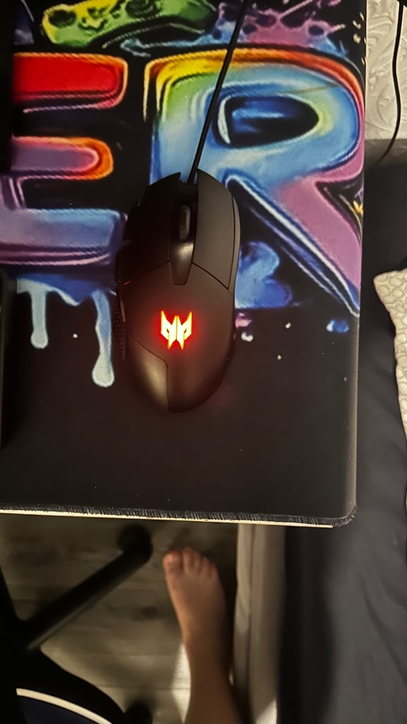 Gaming aoc monitor27 inch  with keyboard and mouse 