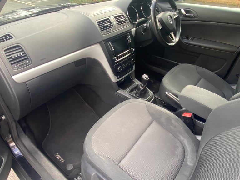 Skoda, YETI OUTDOOR, Hatchback, 2015, Manual, 1197 (cc), 5 doors