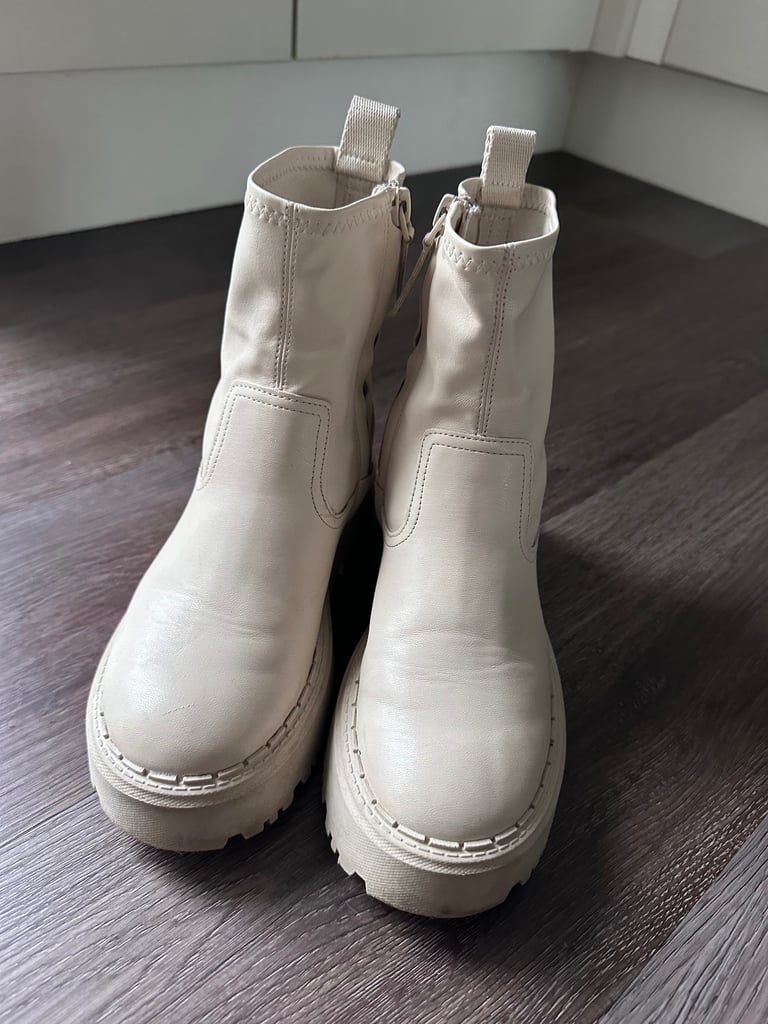 image for Zara girls cream ankle boots EU 33