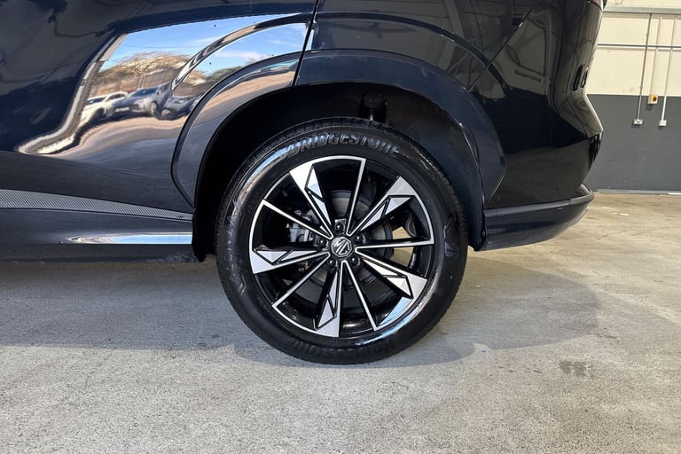 2024 MG MG HS 106288 Hatchback Petrol Automatic