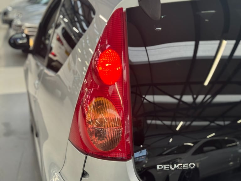 2011 Peugeot 107 1.0 Sportium 3dr HATCHBACK Petrol Manual